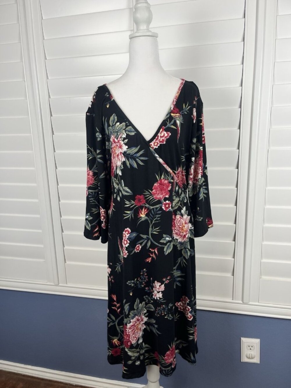 French Laundry Plus Size 3X Black Floral Wrap Midi Dress Tie Waist